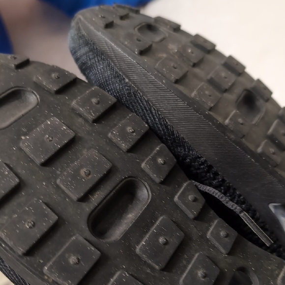 Nike Black Flyknit Sneakers - Picture 8 of 9